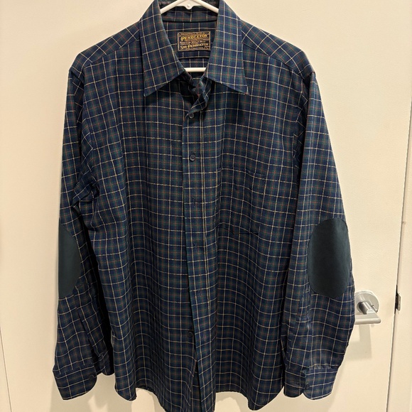 Men’s vintage Pendleton plaid, dark blue green and red - Picture 1 of 8